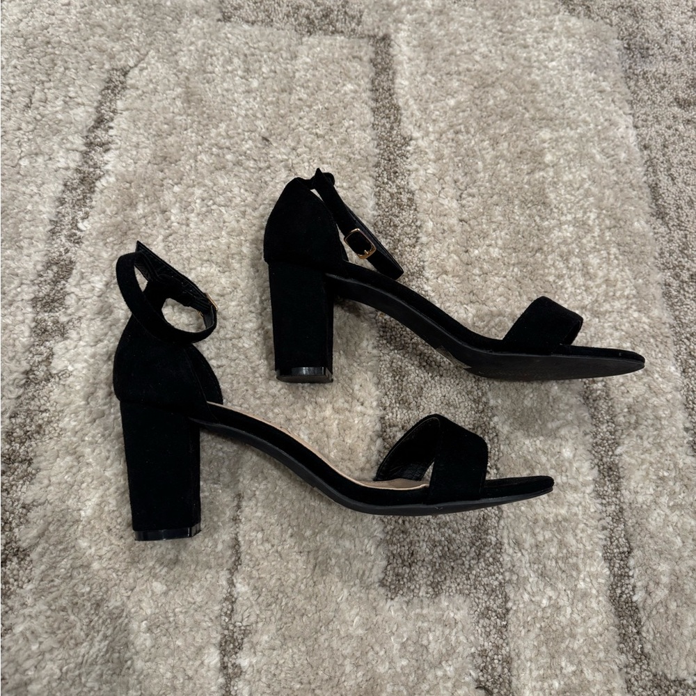 Black Heels - Picture 4 of 5